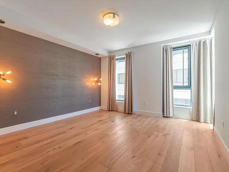 1450 Franklin St #505 — Photo 11