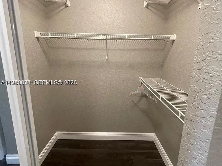 2811 N Oakland Forest Dr #110 — Photo 10
