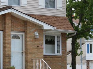 9 Cottonwood Ct, Staten Island, NY 10308