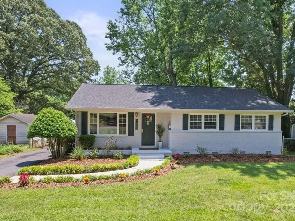 6723 Woodstock Dr, Charlotte, NC 28210