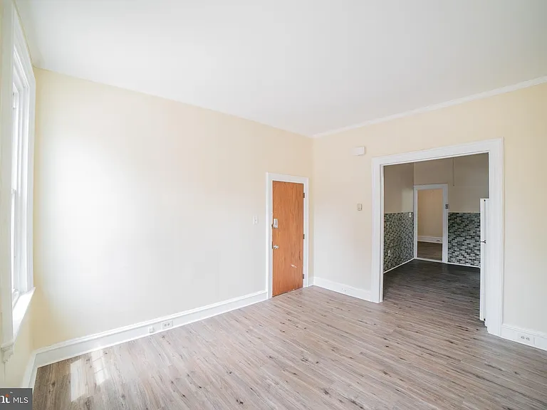2427 E Allegheny Ave #1 — Photo 3