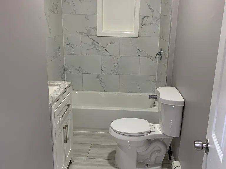 93 Park Ave #2R — Photo 7