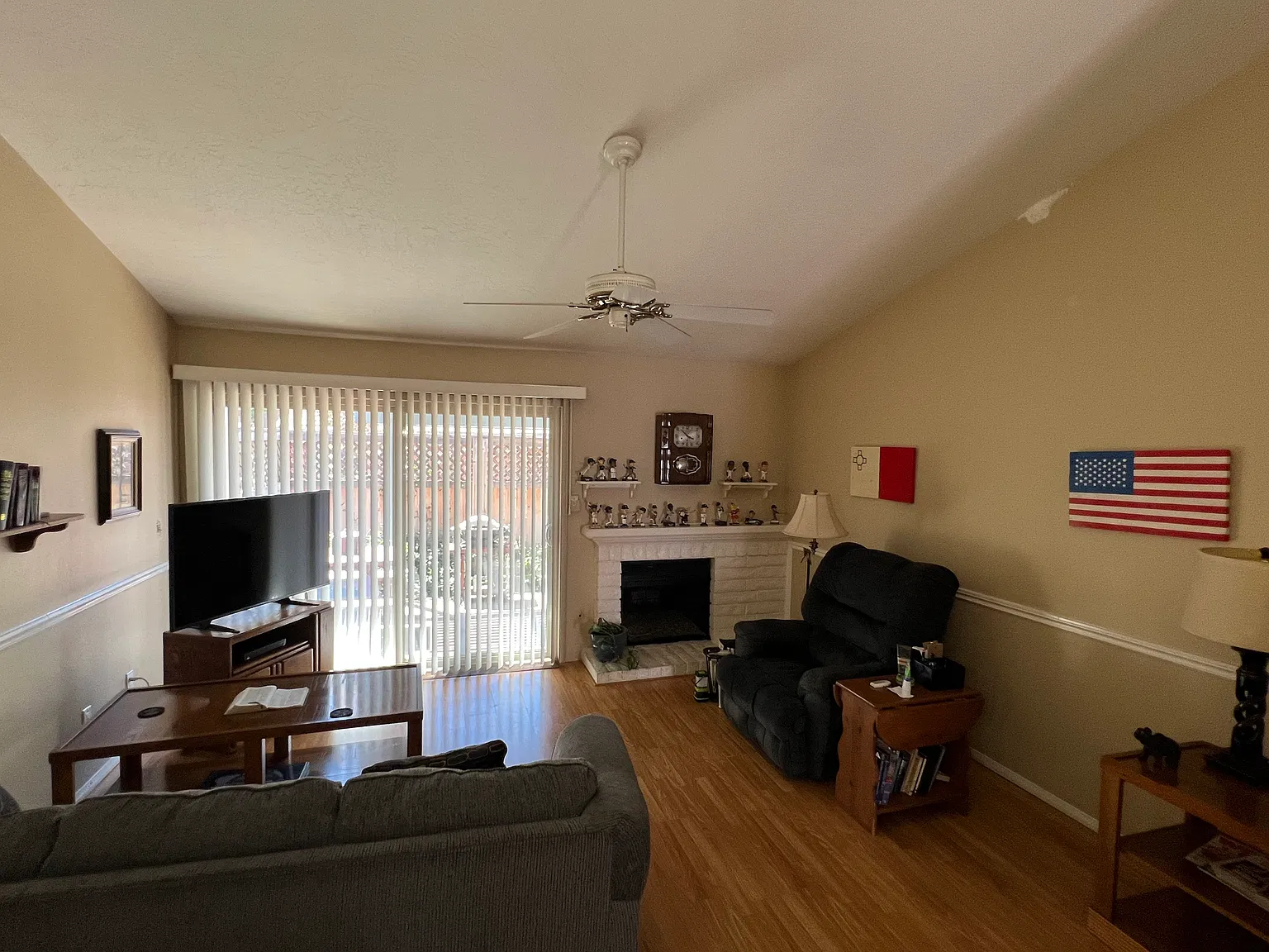 2 bed, 1000 sqft, $2,995 — Photo 4