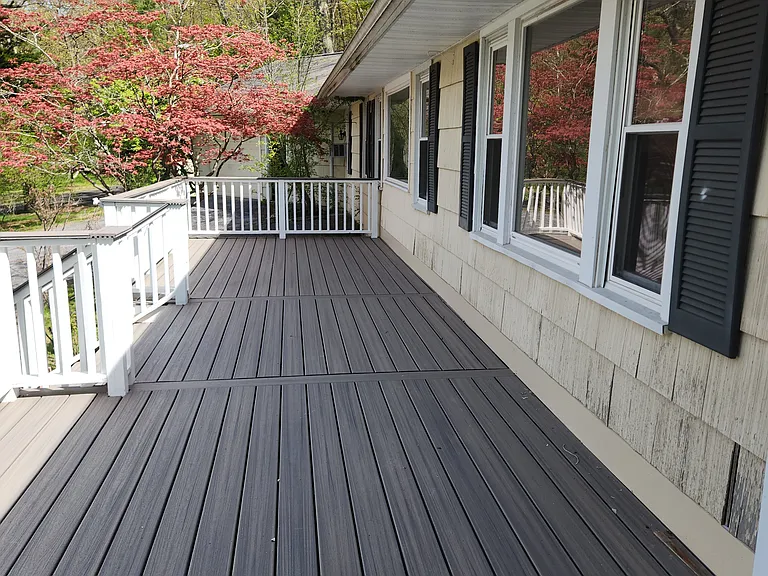 44 Lakeside Dr — Photo 4
