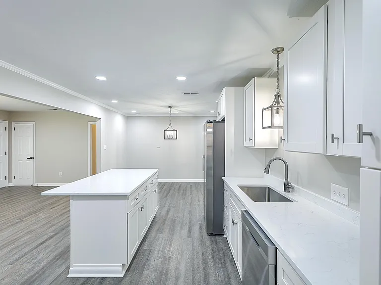 1514 Downing St — Photo 10