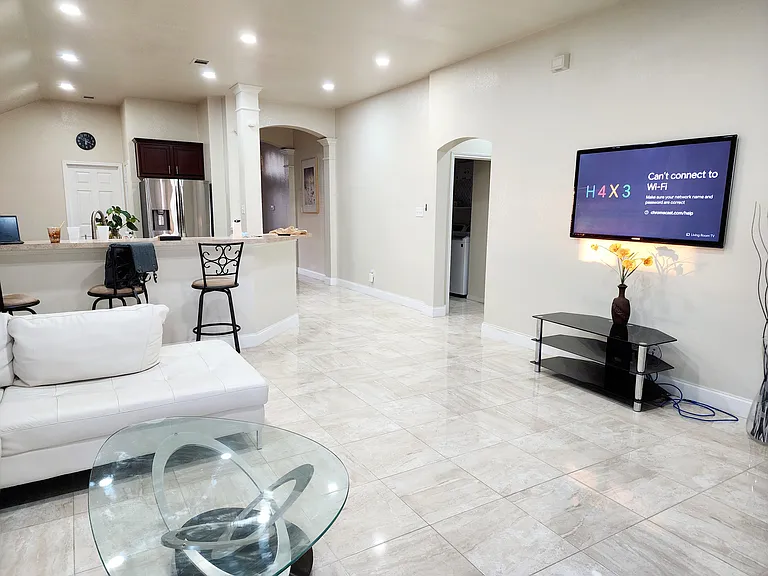 1522 Weatherford Dr — Photo 3