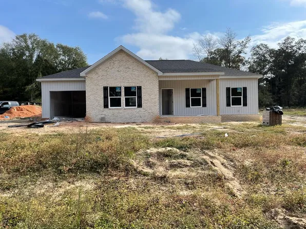 283 Ryan Dr, Ozark, AL 36360