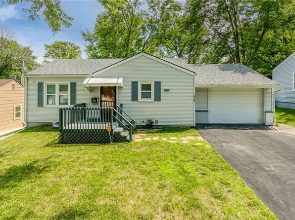 10505 E 28th St S, Independence, MO 64052