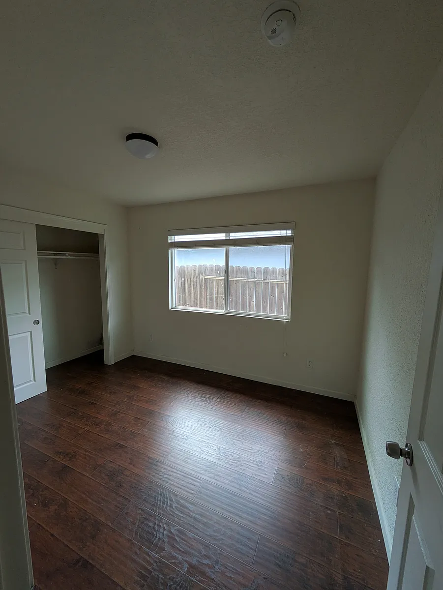 Building Photo - 5905 Clover Manor Way #2