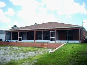 Building Photo 4