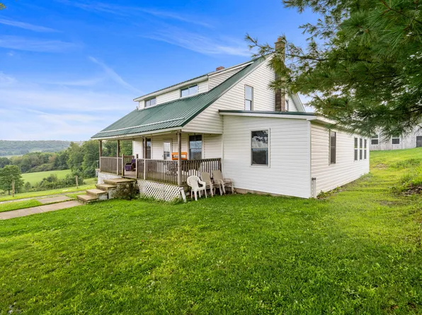446 Woods Rd, Du Bois, PA 15801