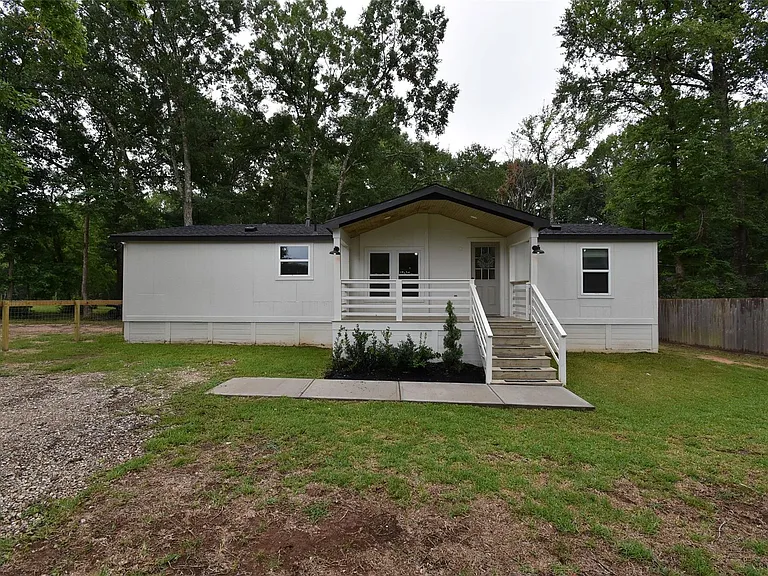 26257 Red Oak Ln — Photo 1