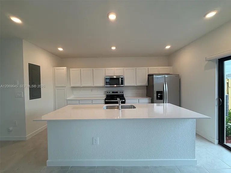 1432 NE 4th Ave #0 — Photo 5
