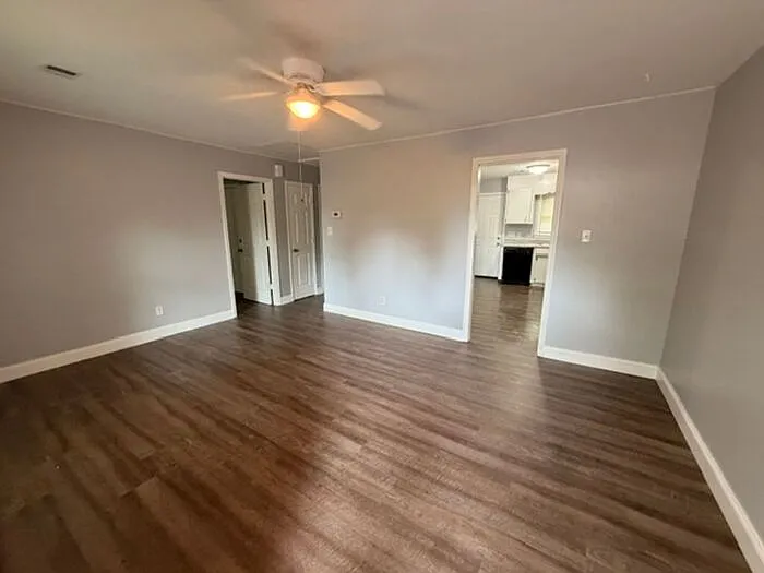 168 Sherman Dr — Photo 15