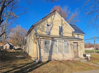 245 E 3rd Ave, Garnett, KS 66032