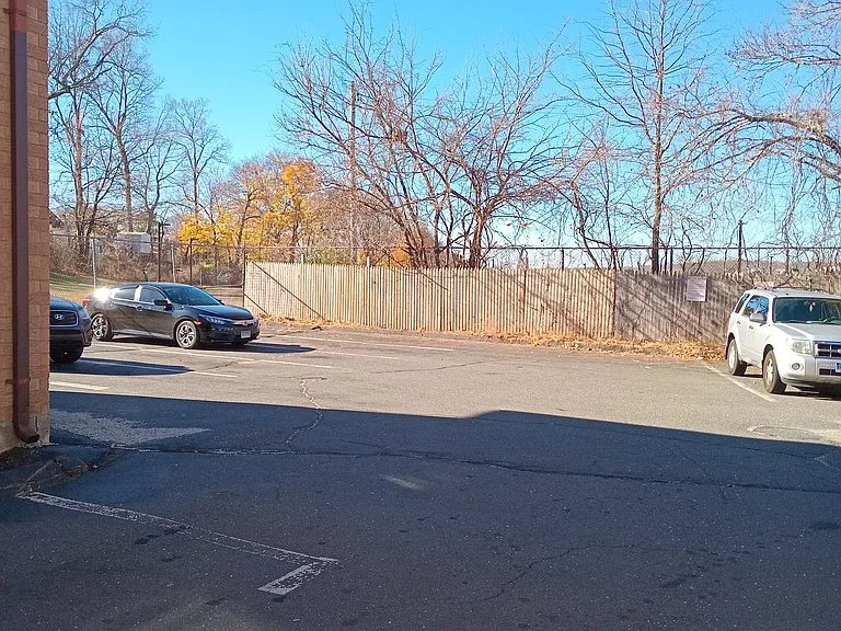 Elam St — Photo 27