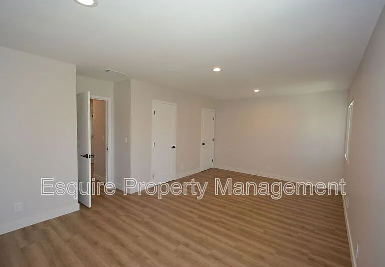 3551 W Hemlock St — Photo 18