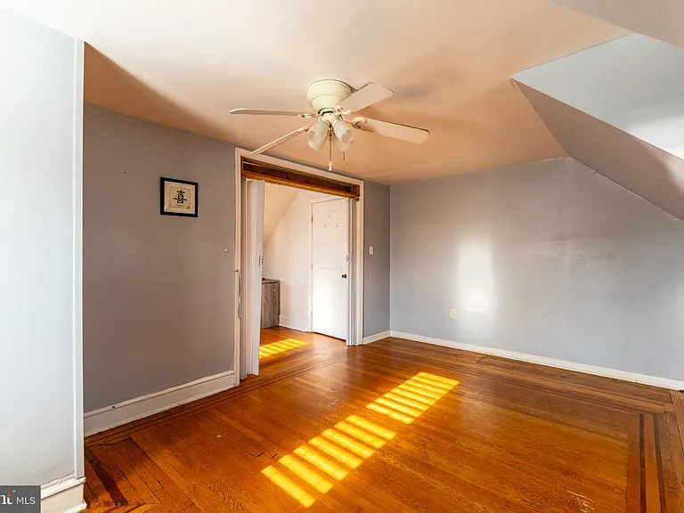 2216 Georges Ln — Photo 30