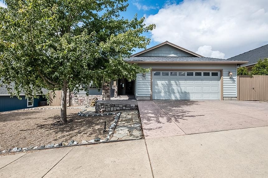 1st image of 1053 Highlands Dr