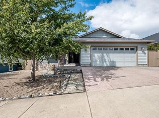 1053 Highlands Dr, Eagle Pt, OR 97524