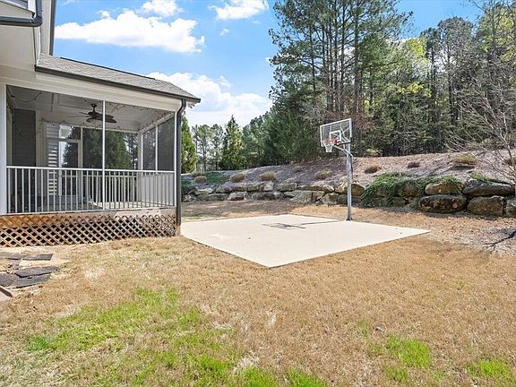 5th image of 511 Bendemeer Ln