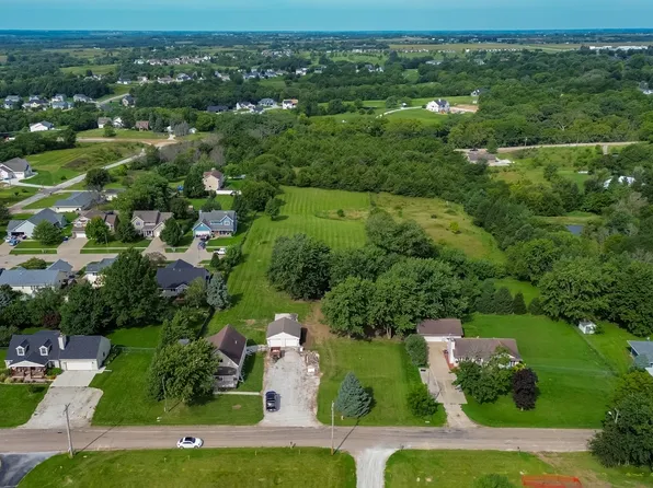 1209 S G St, Indianola, IA 50125