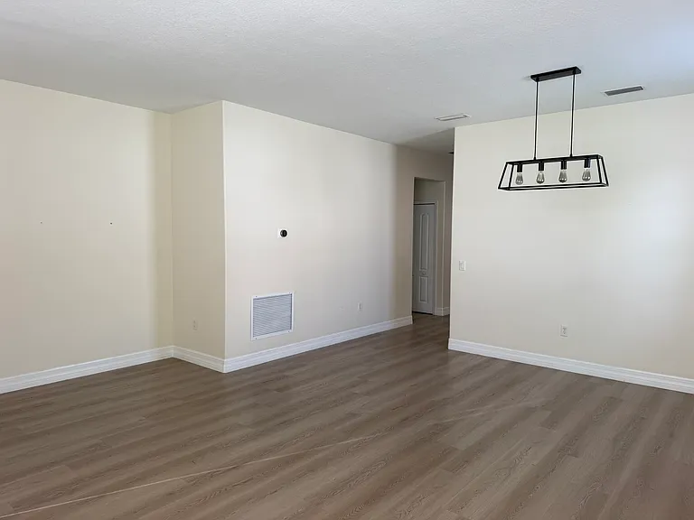 5914 Trieda Dr — Photo 4
