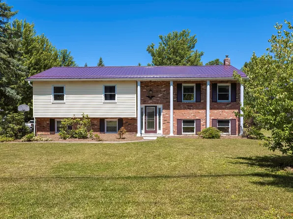 1132 S Hill Rd, Erie, PA 16509
