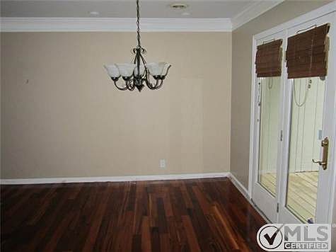 4th image of 403 Sunvalley W #403