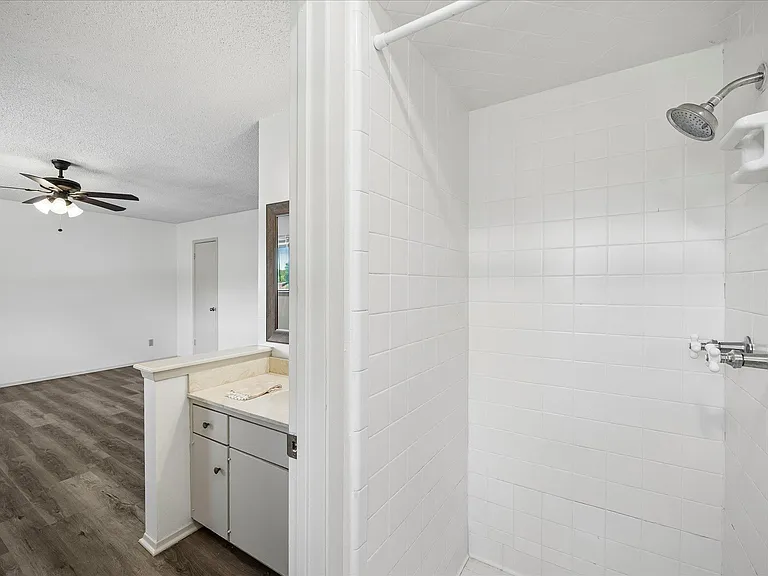 10010 Faylin Dr — Photo 17