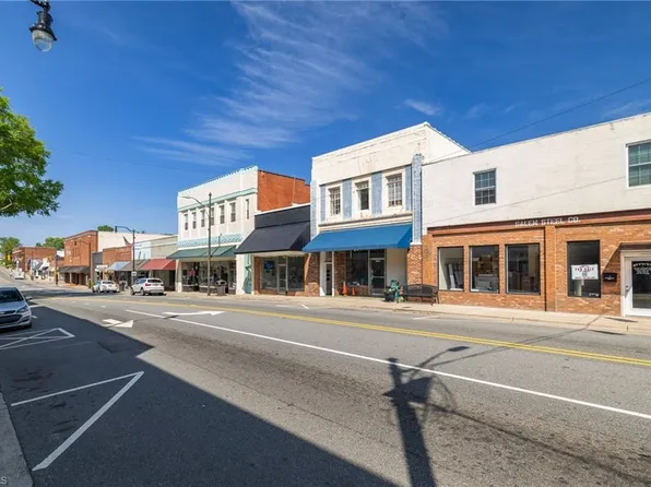 637 Washington St, Eden, NC 27288