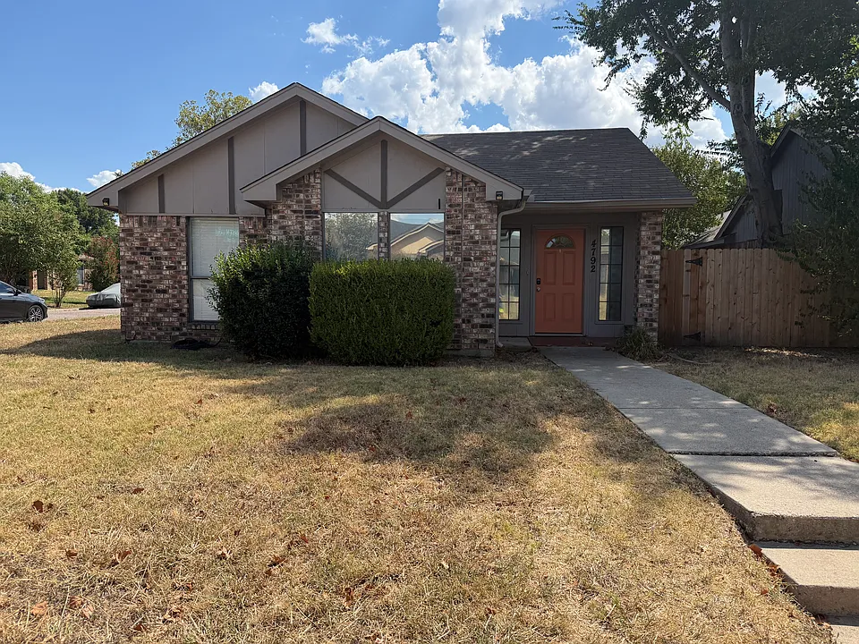 4792 Wineberry Dr