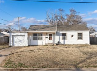 1230 W 19th Ave, Hutchinson, KS 67502