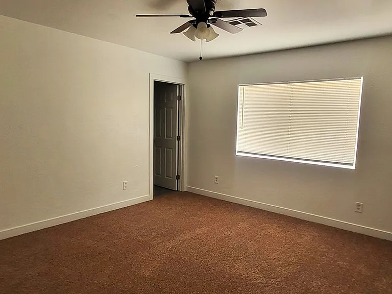 2602 E Southgate Ave — Photo 11