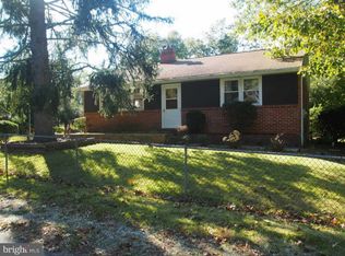 931 Locust Ln, Williamstown, NJ 08094