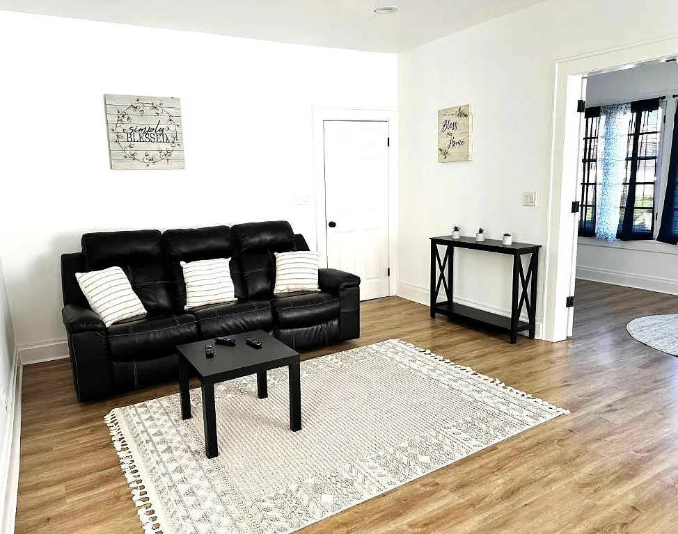 705 Bedford Ave — Photo 1