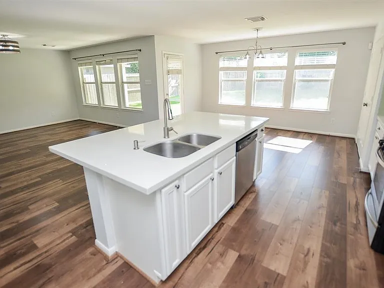 2219 Gable Hollow Ln — Photo 22