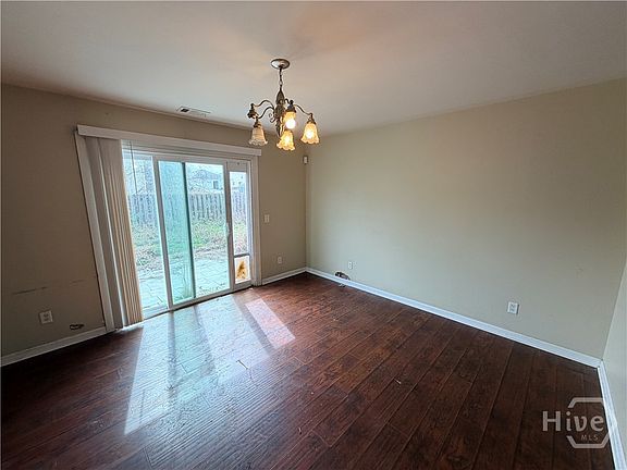 3rd image of 512 Windsong Drive