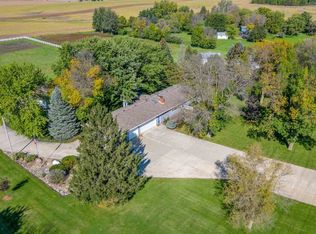 802 N Union Rd, Cedar Falls, IA 50613