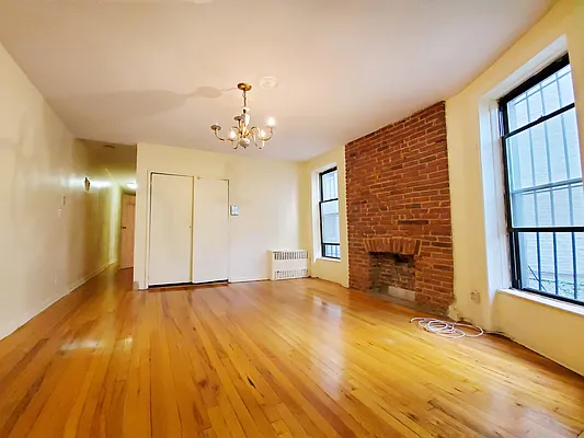 Rented by Rentall Group Inc | media 9