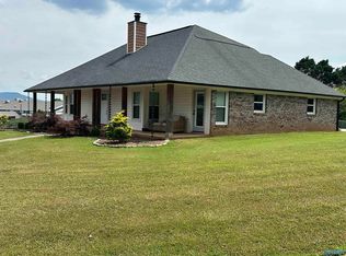 106 Saralee Dr, Huntsville, AL 35811