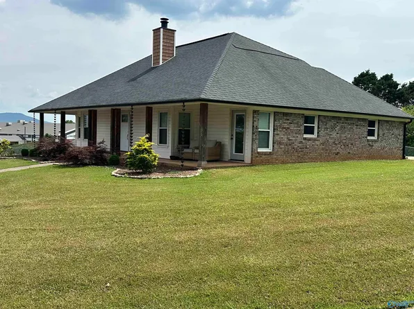 106 Saralee Dr, Huntsville, AL 35811