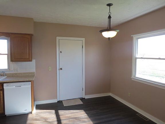 5th image of 3413 37th Ave