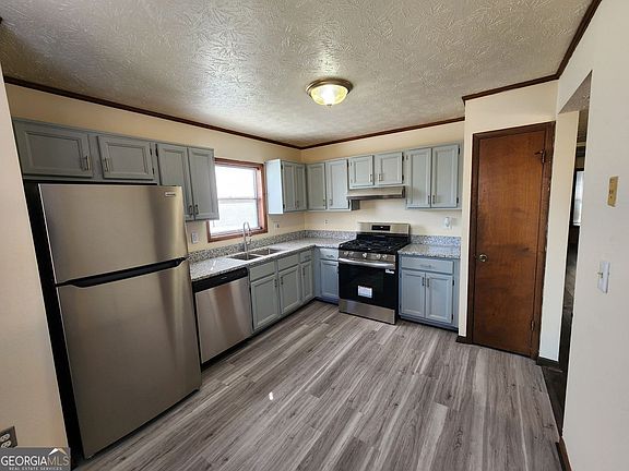 2nd image of 5282 Station Cir