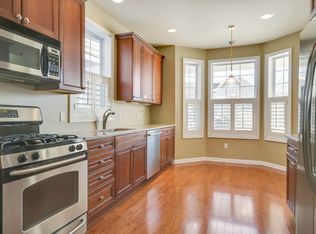 44 Applause Dr, Eastport, NY 11941