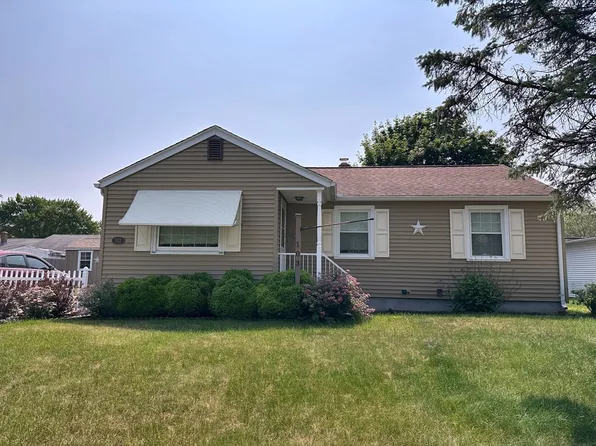 103 Gelinas Dr, Chicopee, MA 01020