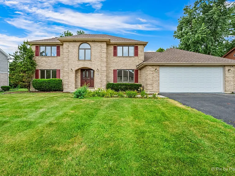 458 Cove Dr — Photo 2