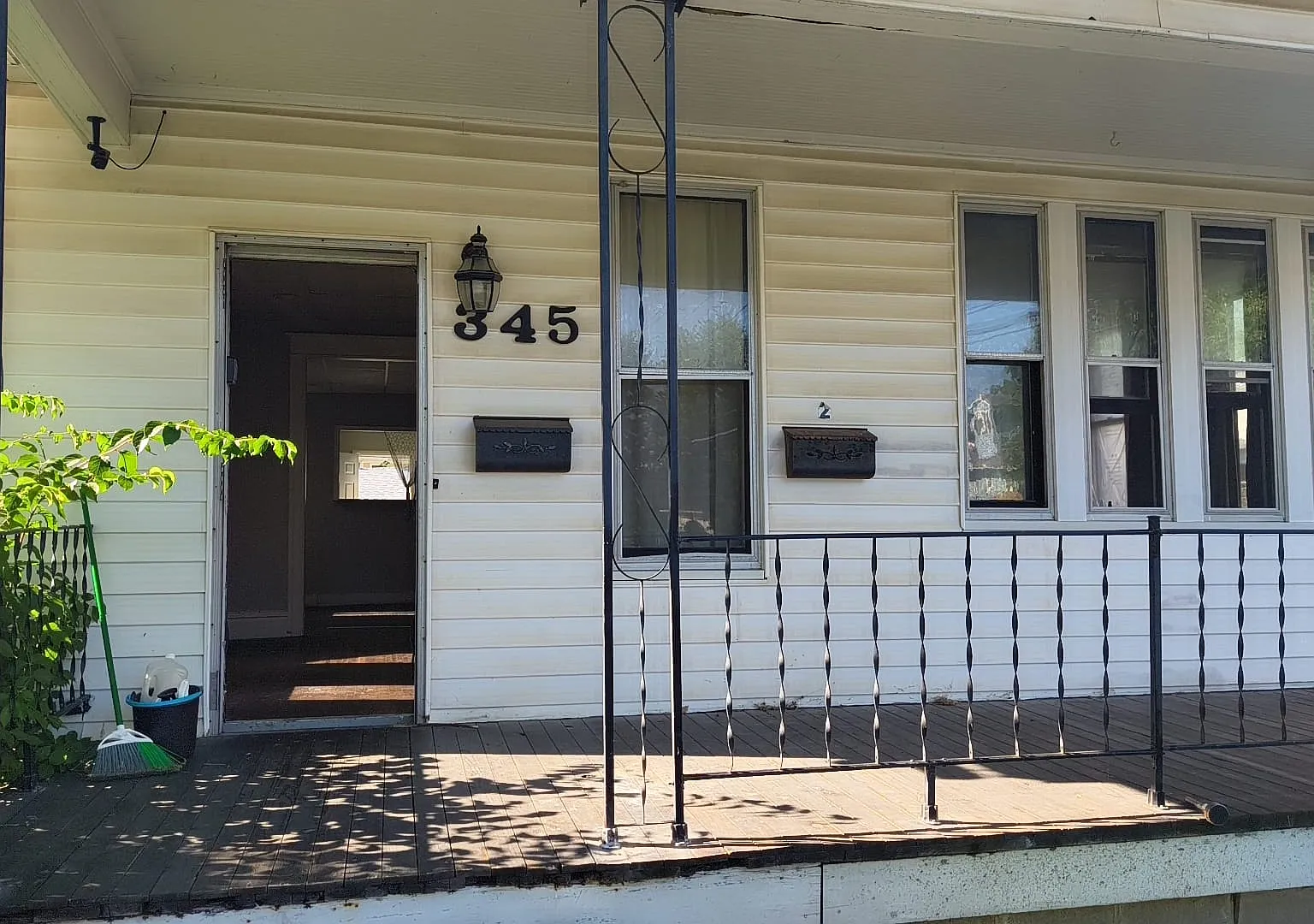 345 Kinnaird — Photo 1