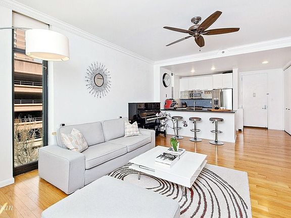 3rd image of 4821 5th St APT 4A