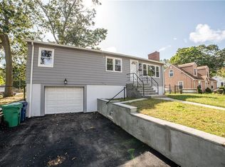 98 Wayne St, Warwick, RI 02889